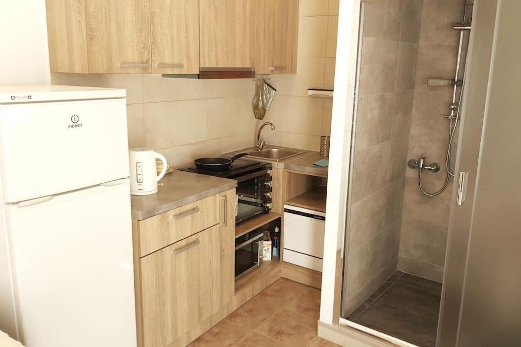 Quiet Studio With Athens View Экстерьер фото