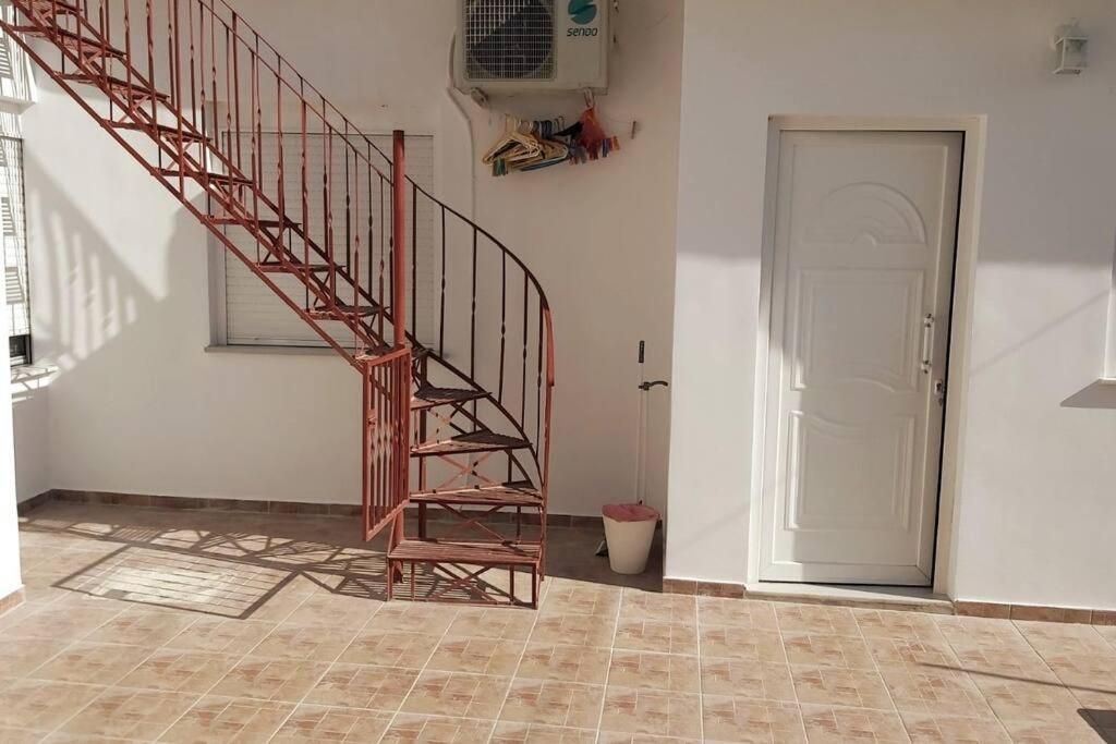 Quiet Studio With Athens View Экстерьер фото